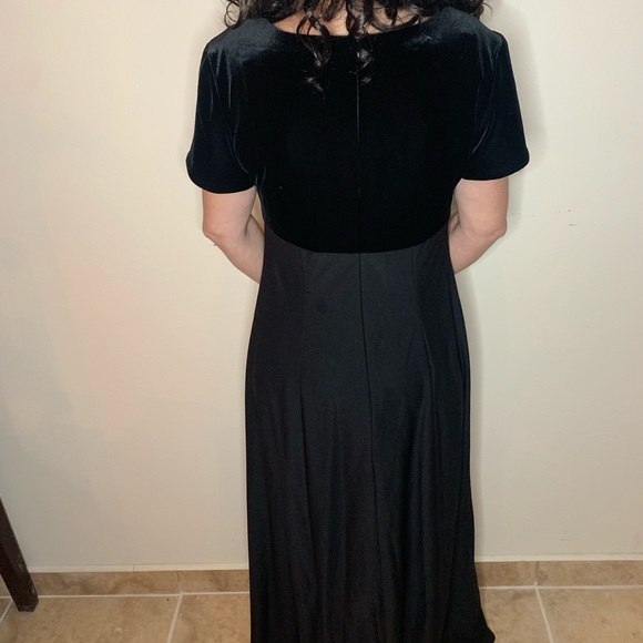 Black Floor Length choral Gown❤️ - Picture 3 of 8